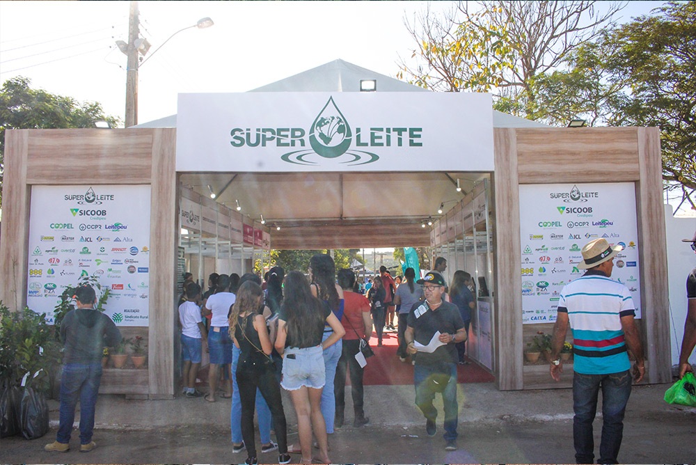 Na capital mineira do leite, feira destaca tecnologias para impulsionar a produção pecuária