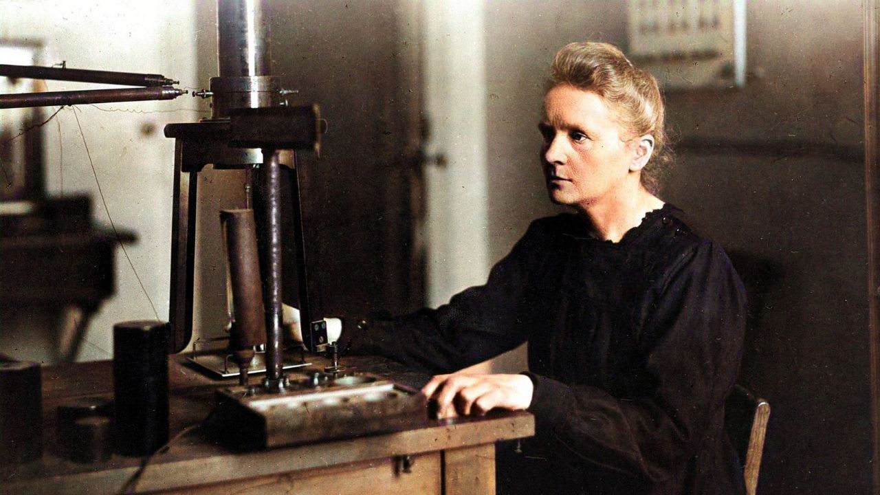 Presença feminina na ciência brasileira atinge marca histórica e sinaliza nova era de inclusão